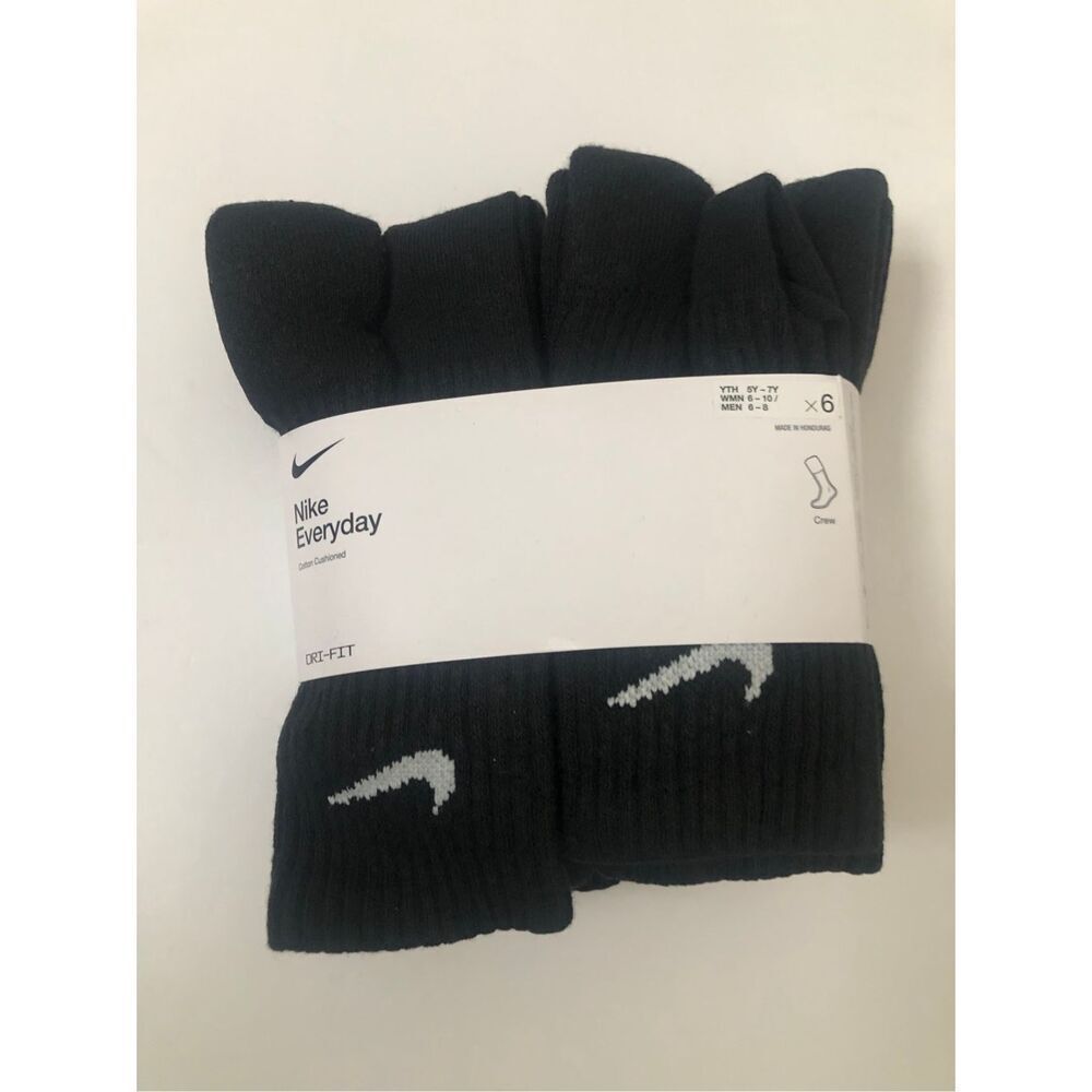Nike Everyday Socks 6-pack size men’s 6-8, women’s 6-10, and youth 5Y-7Y